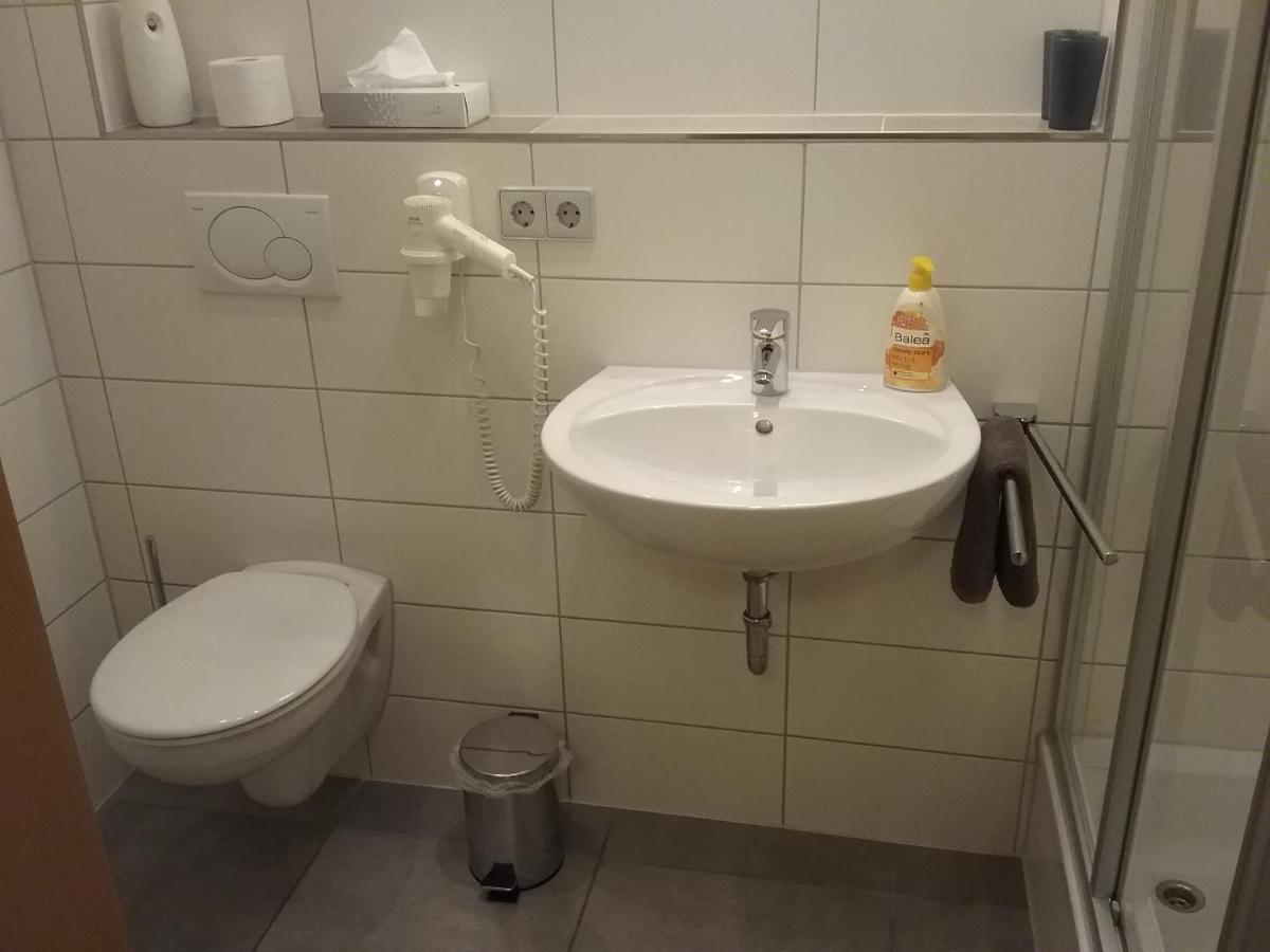 Gaestezimmer , Pension Wauri Waldenbuch Extérieur photo